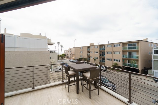 42 15th Street, Hermosa Beach, California 90254, 3 Bedrooms Bedrooms, ,3 BathroomsBathrooms,Residential,Sold,15th,SB18263868