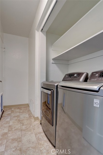 13 Laurel, Manhattan Beach, California 90266, 3 Bedrooms Bedrooms, ,1 BathroomBathrooms,Residential,Sold,Laurel,SB19057635