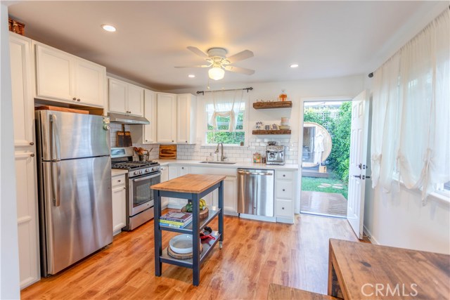 2022 Rockefeller Lane, Redondo Beach, California 90278, 2 Bedrooms Bedrooms, ,1 BathroomBathrooms,Residential,Sold,Rockefeller,SB20182136