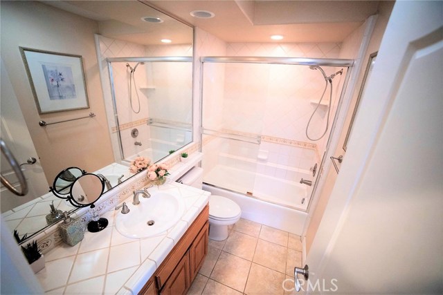 2206 Grant Avenue, Redondo Beach, California 90278, 3 Bedrooms Bedrooms, ,2 BathroomsBathrooms,Residential,Sold,Grant,SB20120917