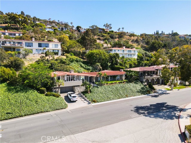 360 Via Almar, Palos Verdes Estates, California 90274, 4 Bedrooms Bedrooms, ,3 BathroomsBathrooms,Residential,Sold,Via Almar,SB21126532