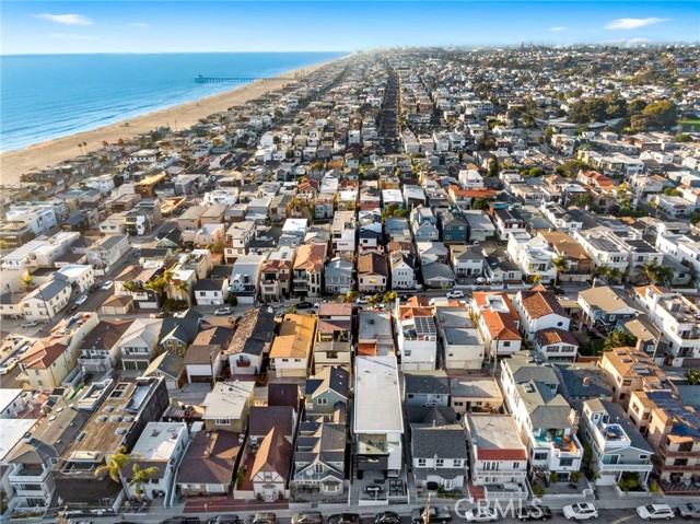 255 28th Street, Hermosa Beach, California 90254, 4 Bedrooms Bedrooms, ,2 BathroomsBathrooms,Residential,Sold,28th,SB21078227