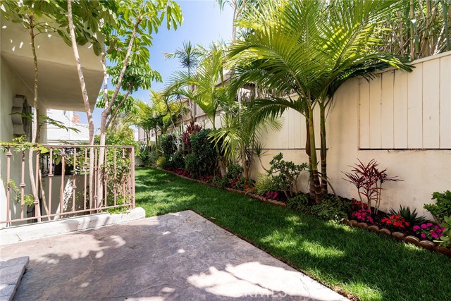 204 Irena Avenue, Redondo Beach, California 90277, 3 Bedrooms Bedrooms, ,2 BathroomsBathrooms,Residential,Sold,Irena,SB19198333