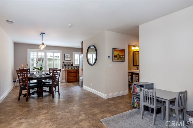 205 Francisca Avenue, Redondo Beach, California 90277, 3 Bedrooms Bedrooms, ,2 BathroomsBathrooms,Residential,Sold,Francisca,SB18102796