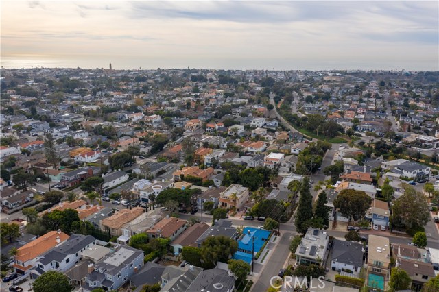 2616 Pine Avenue, Manhattan Beach, California 90266, 3 Bedrooms Bedrooms, ,1 BathroomBathrooms,Residential,Sold,Pine,SB21005852