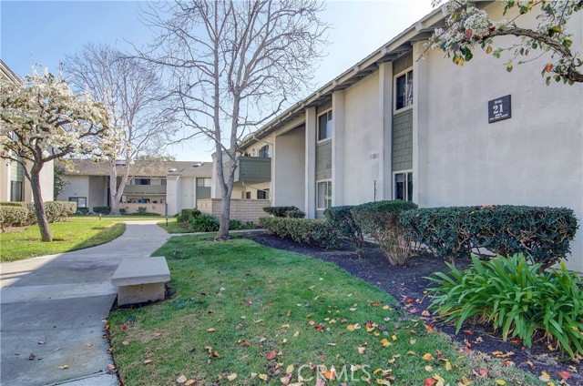 Photo of 8566 Van Ness Court #21D, Huntington Beach, CA 92646