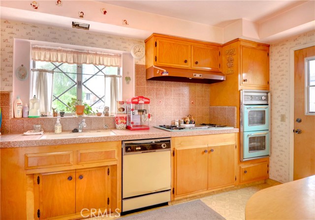 1535 Curtis Avenue, Manhattan Beach, California 90266, 3 Bedrooms Bedrooms, ,1 BathroomBathrooms,Residential,Sold,Curtis,SB17101514