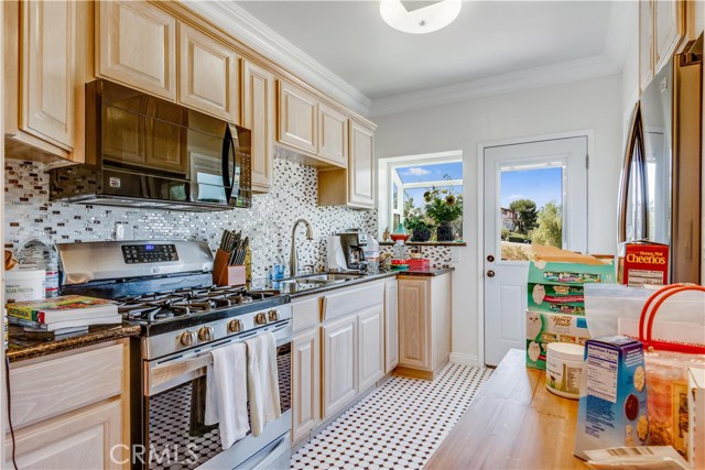 Downstairs kitchen.