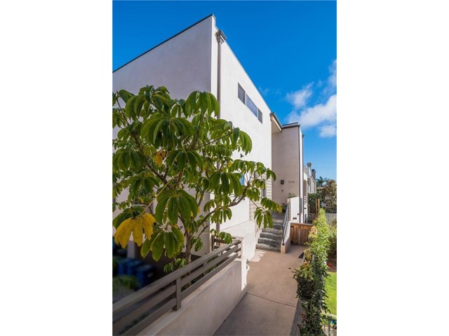 1018 17th Street, Hermosa Beach, California 90254, 4 Bedrooms Bedrooms, ,3 BathroomsBathrooms,Residential,Sold,17th,SB17133610