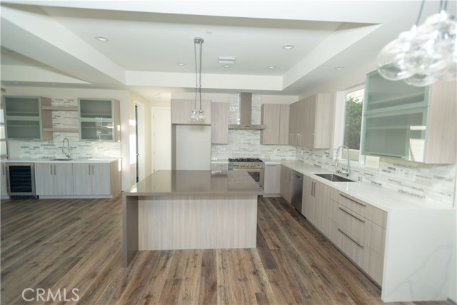 2013 Voorhees Avenue, Redondo Beach, California 90278, 4 Bedrooms Bedrooms, ,3 BathroomsBathrooms,Residential,Sold,Voorhees,SB18083420