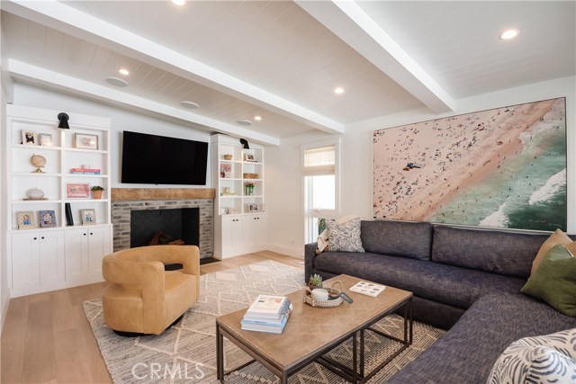 2618 Laurel Avenue, Manhattan Beach, California 90266, 5 Bedrooms Bedrooms, ,3 BathroomsBathrooms,Residential,Sold,Laurel,SB20148528