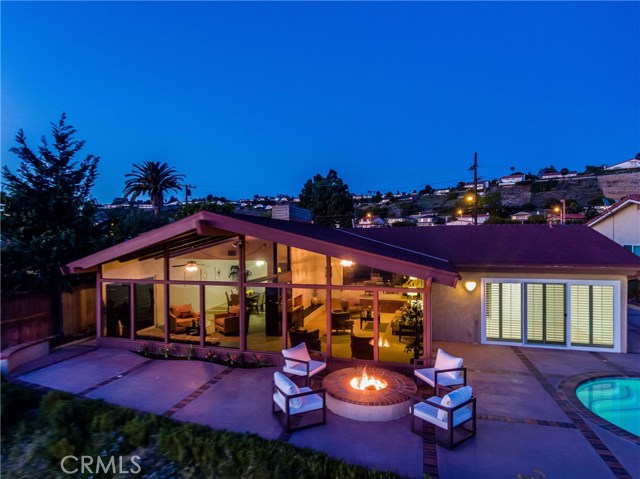 30623 Rue De La Pierre, Rancho Palos Verdes, California 90275, 4 Bedrooms Bedrooms, ,2 BathroomsBathrooms,Residential,Sold,Rue De La Pierre,PV18092164