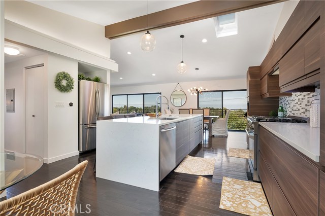 30 Harbor Sight Drive, Rolling Hills Estates, California 90274, 4 Bedrooms Bedrooms, ,3 BathroomsBathrooms,Residential,Sold,Harbor Sight,SB19183818