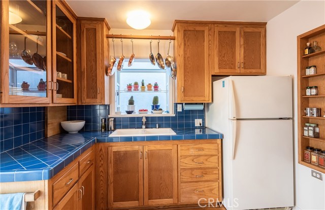 420 3rd Street, Manhattan Beach, California 90266, 2 Bedrooms Bedrooms, ,2 BathroomsBathrooms,Residential,Sold,3rd,SB19171660