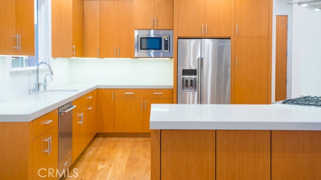 2108 Gates Avenue, Redondo Beach, California 90278, 4 Bedrooms Bedrooms, ,2 BathroomsBathrooms,Residential,Sold,Gates,SB17108544