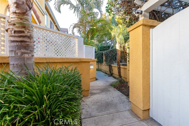 317 Garnet Street, Redondo Beach, California 90277, 4 Bedrooms Bedrooms, ,2 BathroomsBathrooms,Residential,Sold,Garnet,SB20020819