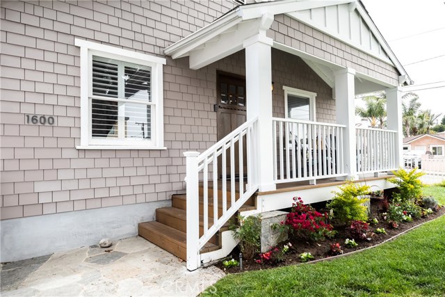 1600 Clark Lane, Redondo Beach, California 90278, 2 Bedrooms Bedrooms, ,1 BathroomBathrooms,Residential,Sold,Clark,SB20145473