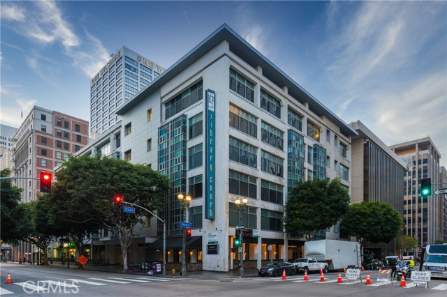 Photo of 630 W 6th Street #416, Los Angeles, CA 90017