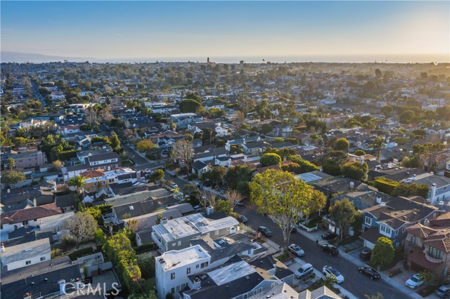 3304 Poinsettia Avenue, Manhattan Beach, California 90266, 5 Bedrooms Bedrooms, ,2 BathroomsBathrooms,Residential,Sold,Poinsettia,SB20035052