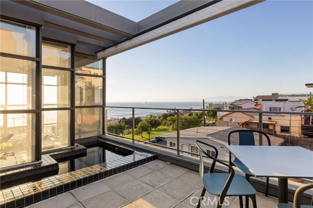 2519 Crest Drive, Manhattan Beach, California 90266, 2 Bedrooms Bedrooms, ,2 BathroomsBathrooms,Residential,Sold,Crest,SB20237672