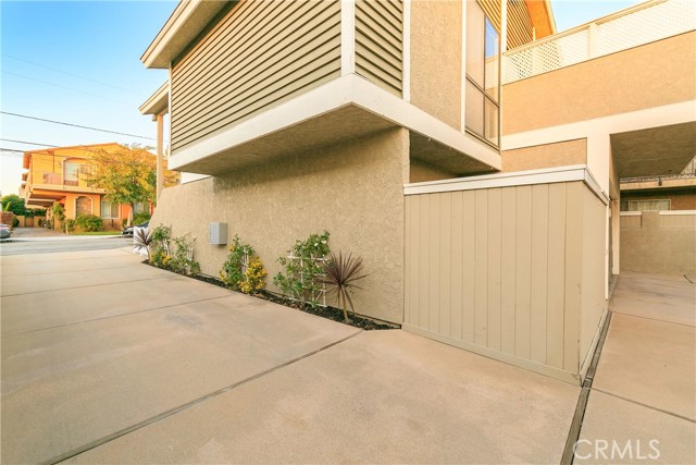 2408 Rockefeller Lane, Redondo Beach, California 90278, 3 Bedrooms Bedrooms, ,2 BathroomsBathrooms,Residential,Sold,Rockefeller,SB19003633