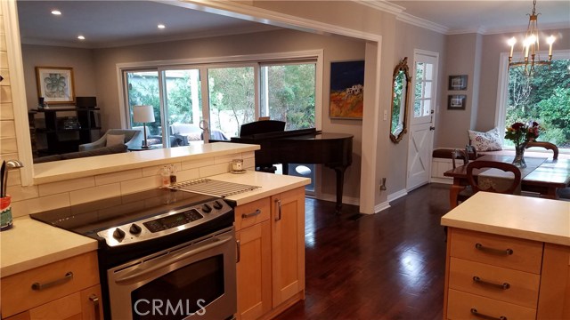 2920 Poinsettia Avenue, Manhattan Beach, California 90266, 3 Bedrooms Bedrooms, ,2 BathroomsBathrooms,Residential,Sold,Poinsettia,SB19012421