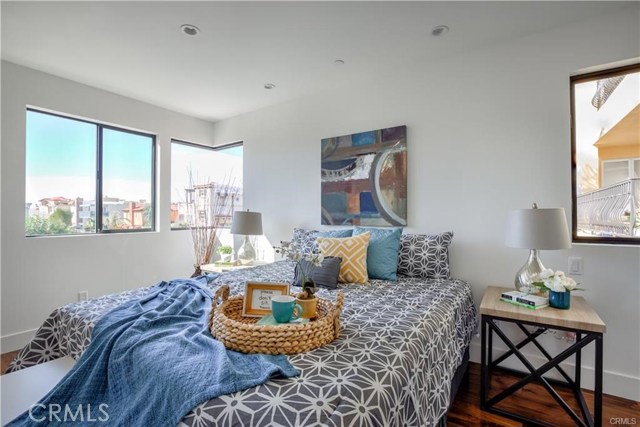 438 Hermosa Avenue, Hermosa Beach, California 90254, 4 Bedrooms Bedrooms, ,3 BathroomsBathrooms,Residential,Sold,Hermosa,PV18010706