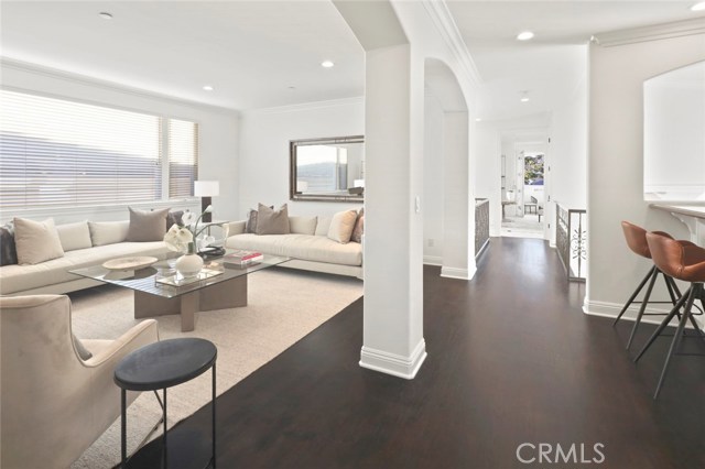 700 Avenue C, Redondo Beach, California 90277, 5 Bedrooms Bedrooms, ,5 BathroomsBathrooms,Residential,Sold,Avenue C,SB19123719