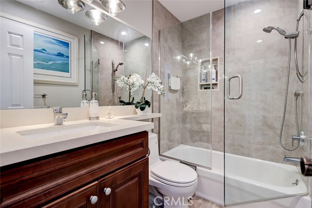 926 1st Street, Hermosa Beach, California 90254, 2 Bedrooms Bedrooms, ,2 BathroomsBathrooms,Residential,Sold,1st,SB20082752