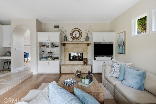 717 29th Street, Manhattan Beach, California 90266, 5 Bedrooms Bedrooms, ,4 BathroomsBathrooms,Residential,Sold,29th,SB21147466