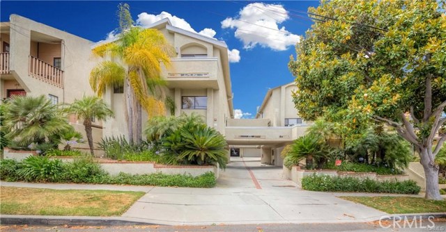 107 Helberta Avenue, Redondo Beach, California 90277, 3 Bedrooms Bedrooms, ,3 BathroomsBathrooms,Residential,Sold,Helberta,CV20148362