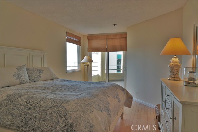 510 The Village, Redondo Beach, California 90277, 2 Bedrooms Bedrooms, ,2 BathroomsBathrooms,Residential,Sold,The Village,SB19260983