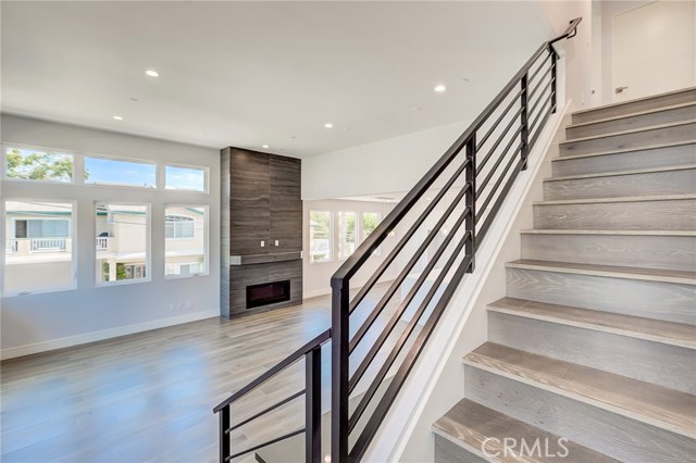 1922 Vanderbilt Lane, Redondo Beach, California 90278, 5 Bedrooms Bedrooms, ,5 BathroomsBathrooms,Residential,Sold,Vanderbilt,PV19214347