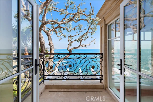 Detail Gallery Image 24 of 59 For 843 Cliff Dr, Laguna Beach,  CA 92651 - 5 Beds | 4 Baths