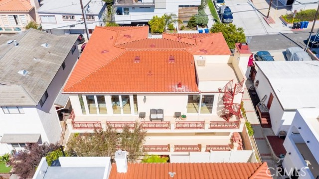 952 8th Street, Hermosa Beach, California 90254, 4 Bedrooms Bedrooms, ,3 BathroomsBathrooms,Residential,Sold,8th,SB20164788