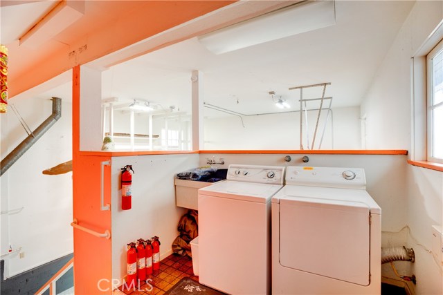 225 15th Street, Manhattan Beach, California 90266, 4 Bedrooms Bedrooms, ,1 BathroomBathrooms,Residential,Sold,15th,SB20180617