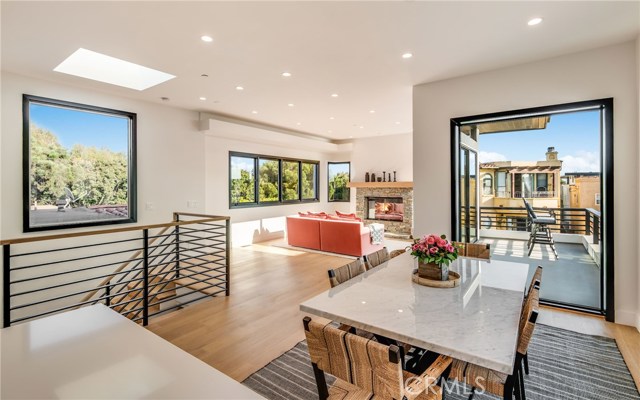 333 18th Street, Manhattan Beach, California 90266, 6 Bedrooms Bedrooms, ,6 BathroomsBathrooms,Residential,Sold,18th,SB20041835