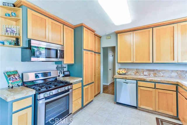2409 Burritt Avenue, Redondo Beach, California 90278, 3 Bedrooms Bedrooms, ,1 BathroomBathrooms,Residential,Sold,Burritt,SB19085183