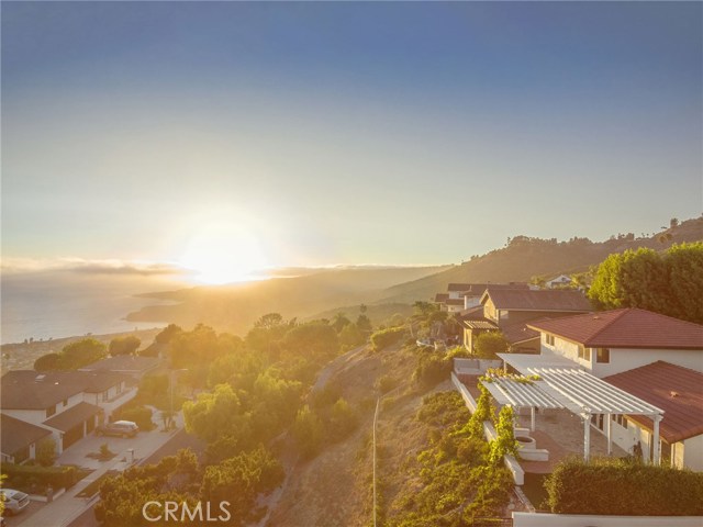 3642 Cliffsite Drive, Rancho Palos Verdes, California 90275, 4 Bedrooms Bedrooms, ,3 BathroomsBathrooms,Residential,Sold,Cliffsite,PW20184526