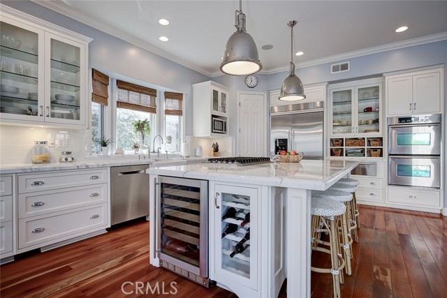 649 26th Street, Manhattan Beach, California 90266, 5 Bedrooms Bedrooms, ,4 BathroomsBathrooms,Residential,Sold,26th,SB21027371