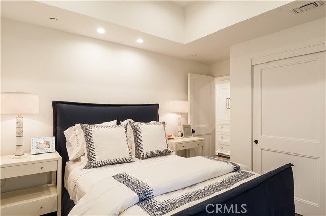 2215 Bayview Drive, Manhattan Beach, California 90266, 4 Bedrooms Bedrooms, ,3 BathroomsBathrooms,Residential,Sold,Bayview,SB20132281