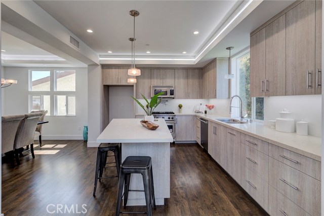 1729 Harriman Lane, Redondo Beach, California 90278, 4 Bedrooms Bedrooms, ,3 BathroomsBathrooms,Residential,Sold,Harriman,PV18140747