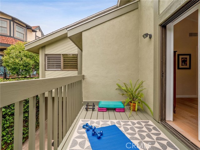 231 Irena Avenue, Redondo Beach, California 90277, 3 Bedrooms Bedrooms, ,1 BathroomBathrooms,Residential,Sold,Irena,SB20087245