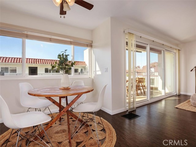 1720 Ardmore Avenue, Hermosa Beach, California 90254, 1 Bedroom Bedrooms, ,1 BathroomBathrooms,Residential,Sold,Ardmore,SB18284838