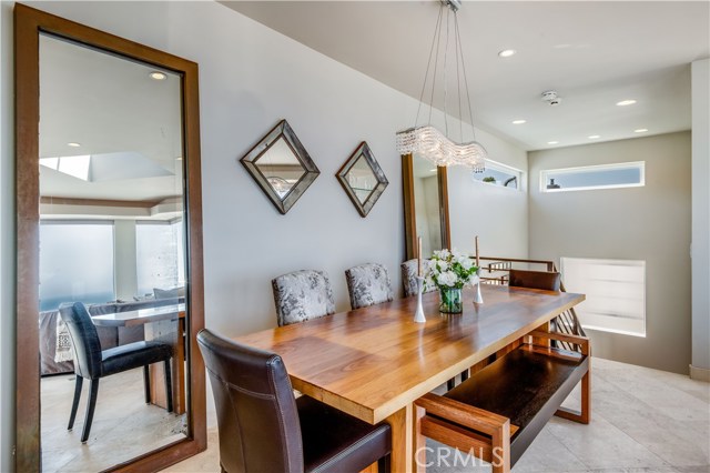 228 33rd Street, Manhattan Beach, California 90266, 3 Bedrooms Bedrooms, ,1 BathroomBathrooms,Residential,Sold,33rd,SB19198538