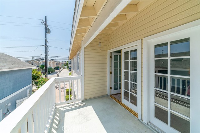 1913 Farrell Avenue, Redondo Beach, California 90278, 4 Bedrooms Bedrooms, ,3 BathroomsBathrooms,Residential,Sold,Farrell,SB18198460