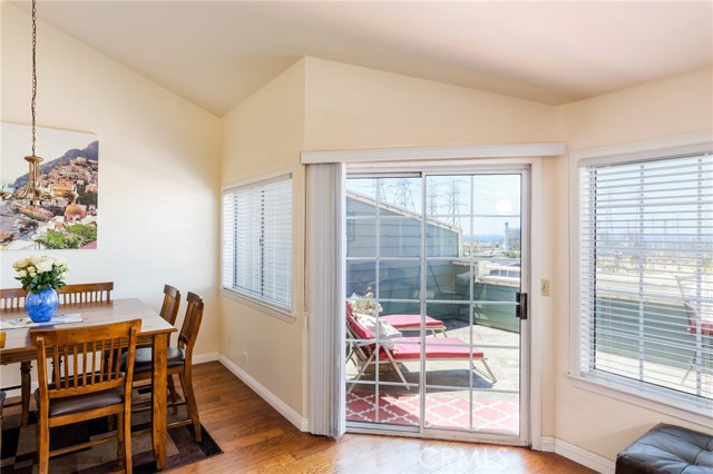 407 Anita Street, Redondo Beach, California 90278, 3 Bedrooms Bedrooms, ,3 BathroomsBathrooms,Residential,Sold,Anita,SB18113069