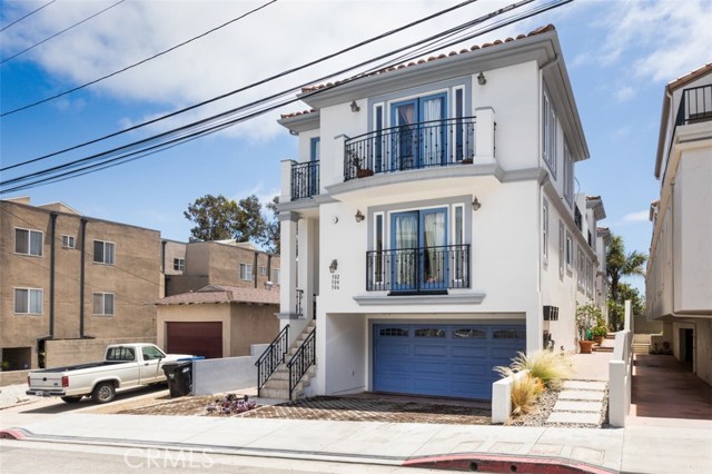 506 11th Street, Hermosa Beach, California 90254, 3 Bedrooms Bedrooms, ,2 BathroomsBathrooms,Residential,Sold,11th,SB19039809