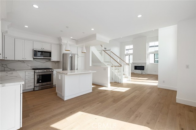 2112 Carnegie Lane, Redondo Beach, California 90278, 5 Bedrooms Bedrooms, ,5 BathroomsBathrooms,Residential,Sold,Carnegie,SB21029715