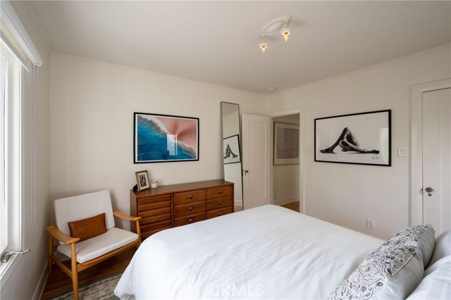 925 15th Place, Hermosa Beach, California 90254, 2 Bedrooms Bedrooms, ,1 BathroomBathrooms,Residential,Sold,15th,SB20221985